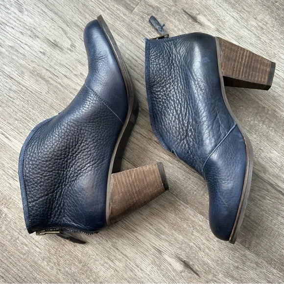 Navy Leather Ankle Boots with back zip size 40 - Picture 6 of 9